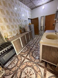 بيت للرهن ١٠٠ متر غرفه وصاله ومطبخ واستقبال حمام داخليه و خارجيه سطح و...