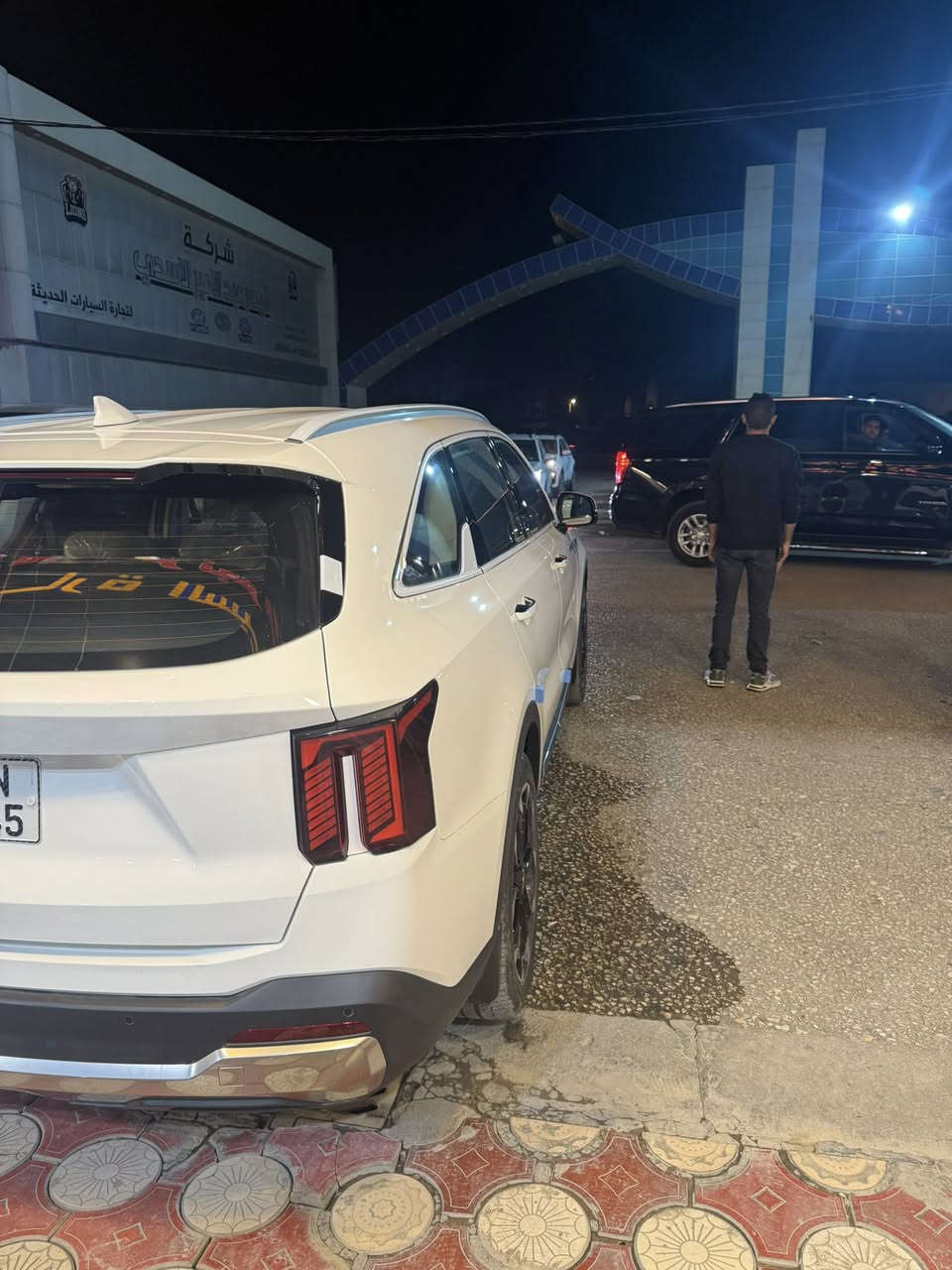 سورنتو للبيع 26 مديل ماشيه الفً فقط رقم بغداد  مامتواجد عل فيس السياره بسمي ***********
