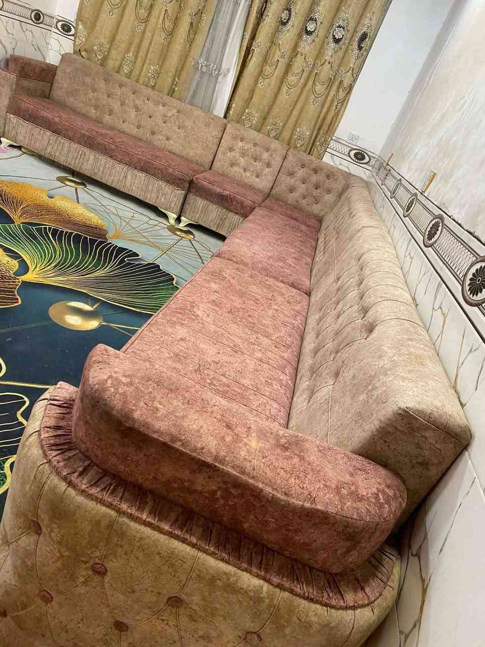 ديوان 11 مقعد نضيف اي ضرر مابي تسكام السعر 260 وبي مجال المكان كربلاء ***********
