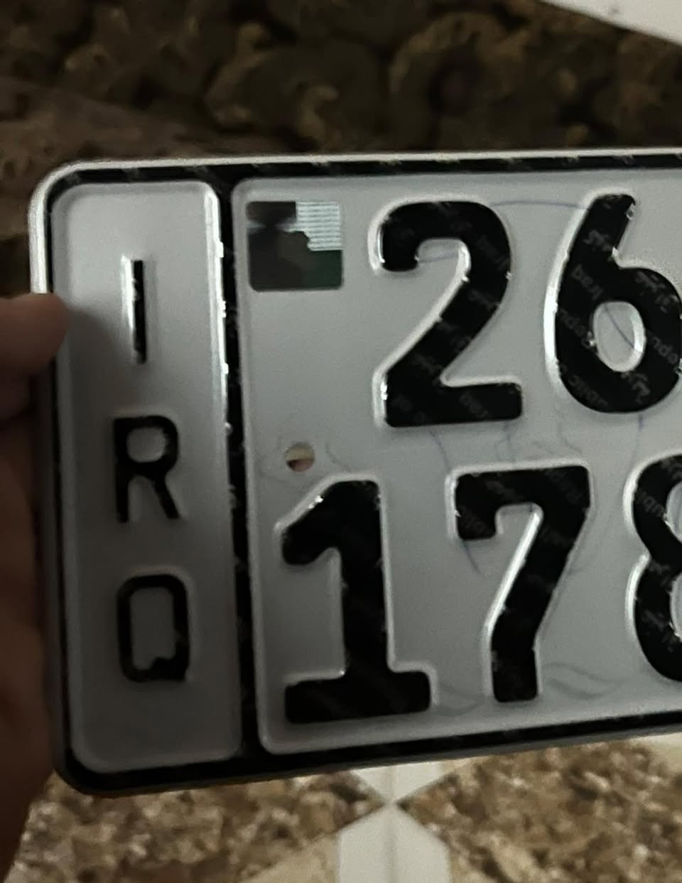 دراجه موديل 2025
دراجه مرقمه رقمها صلاح الدين دولي
تحويل مباشر 
نضيفه ما مفتوحه جديده 
محركها 200 لونه اسود 
ما عايزها شي  ما ماشيه هواي 
سهرها 1800
رقمي ***********
