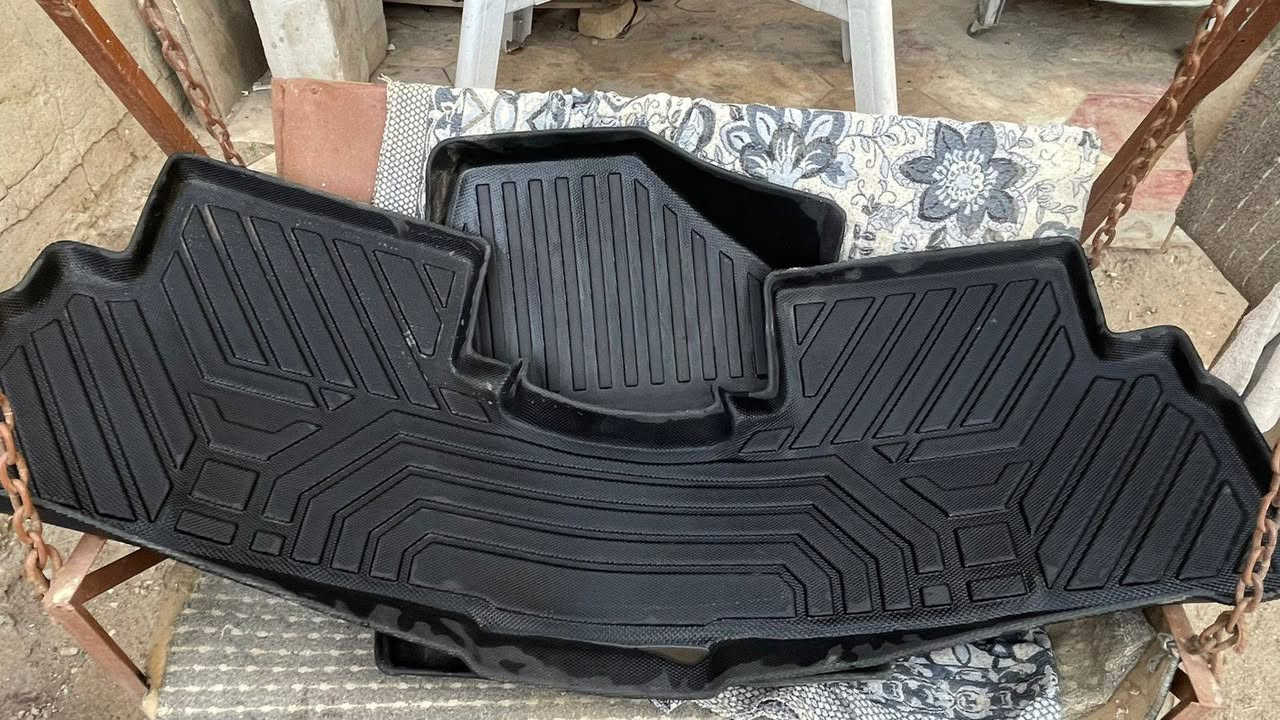 تتوفر لدي المواد التالية للسورنتو من موديل 2017 الى 2020
1-دواسات جانبية 
2- ارضيات اصلية
3-دبة ماي زراگات
4-ماسكات دعامية امامية 
كربلاء ***********
