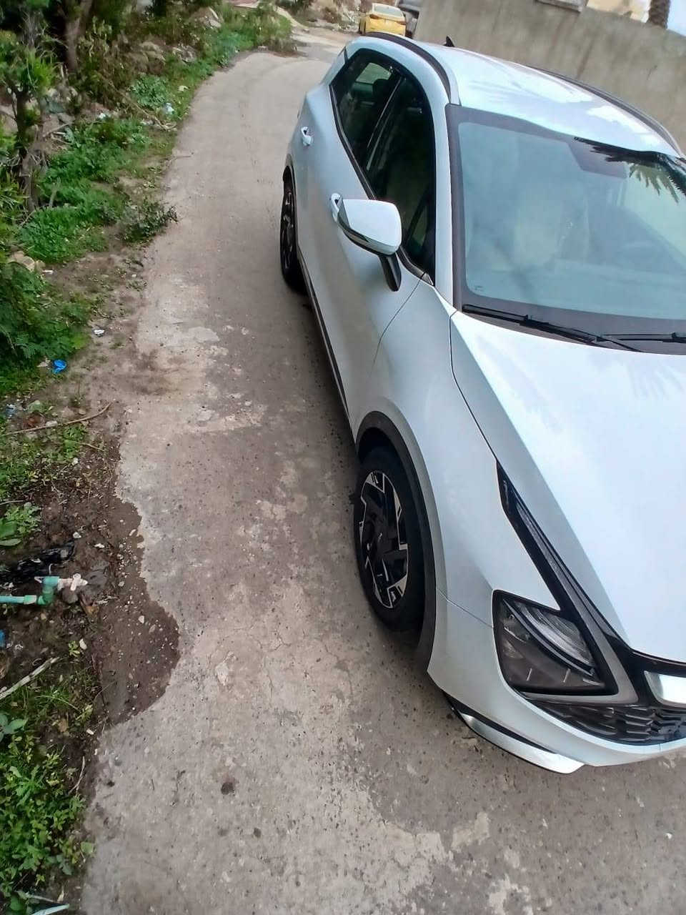 السلام عليكم سبورتج 22 بيها صبغ نص الباب الخلفي وره السايق ماشيه 50 الف ب220 بيها مجال ***********
