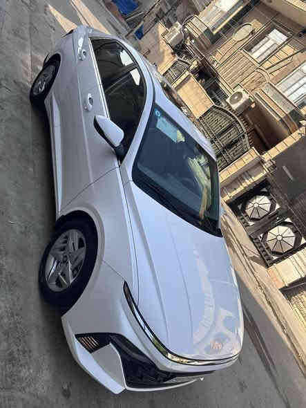 السلام عليكم 
هونداي اكسنت موديل 2025 ضمان شركة الأولى خليجي محرك 1500 دبل نوزه 
السياره أخت الزيرو ماشيه8مكفوله كفاله عامه من كلشي والسياره بعدها فابلونات الشركه ،السياره رقم بغداد الجديد وبأسمي،والسياره فول مواصفات اعلى فئه بالاكسنت .
والمكان السيدية 
والسعر 151$
وهذا رقمي ‭ ‭0790 129 1286‬
