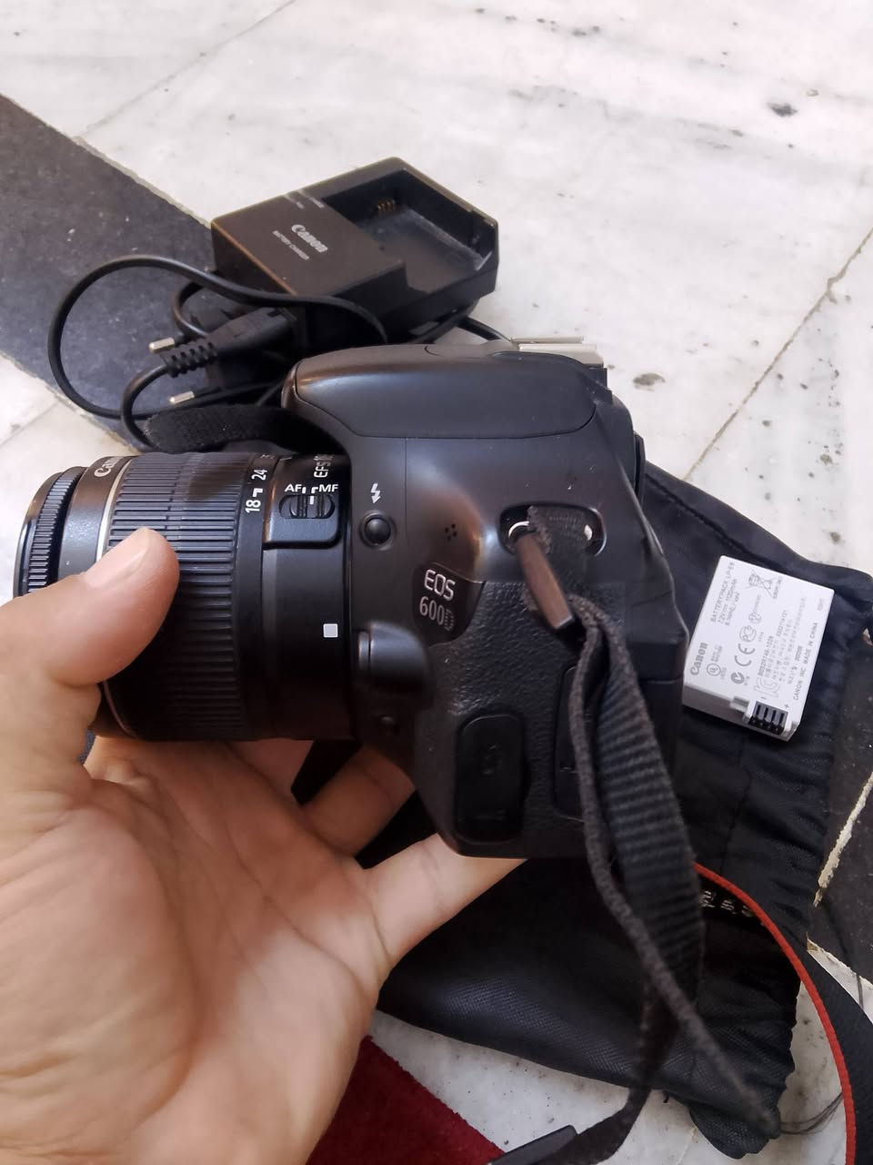 كانون D600
مع عدسة 18-55
وشاحنة 
بطارية 
احزام 
للبيع بيه مجال السعر 350
مكاني جامع نداء


**إذا كنت صاحب هذا الإعلان وتريد حذفه لأي سبب، رجاءا أرسل رسالة إلى الدعم الفني**