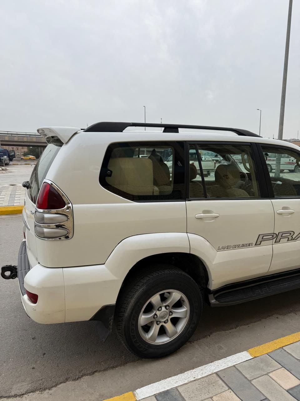 برادو Gx خليجي كويتي موديل 2007 رقم شمالي باسمي 4 سلندر مكينة 2700 السيارة جاهزة مكينة كير حدادية تبريد تخم تاير كلها جاهزة  السعر 137
***********
