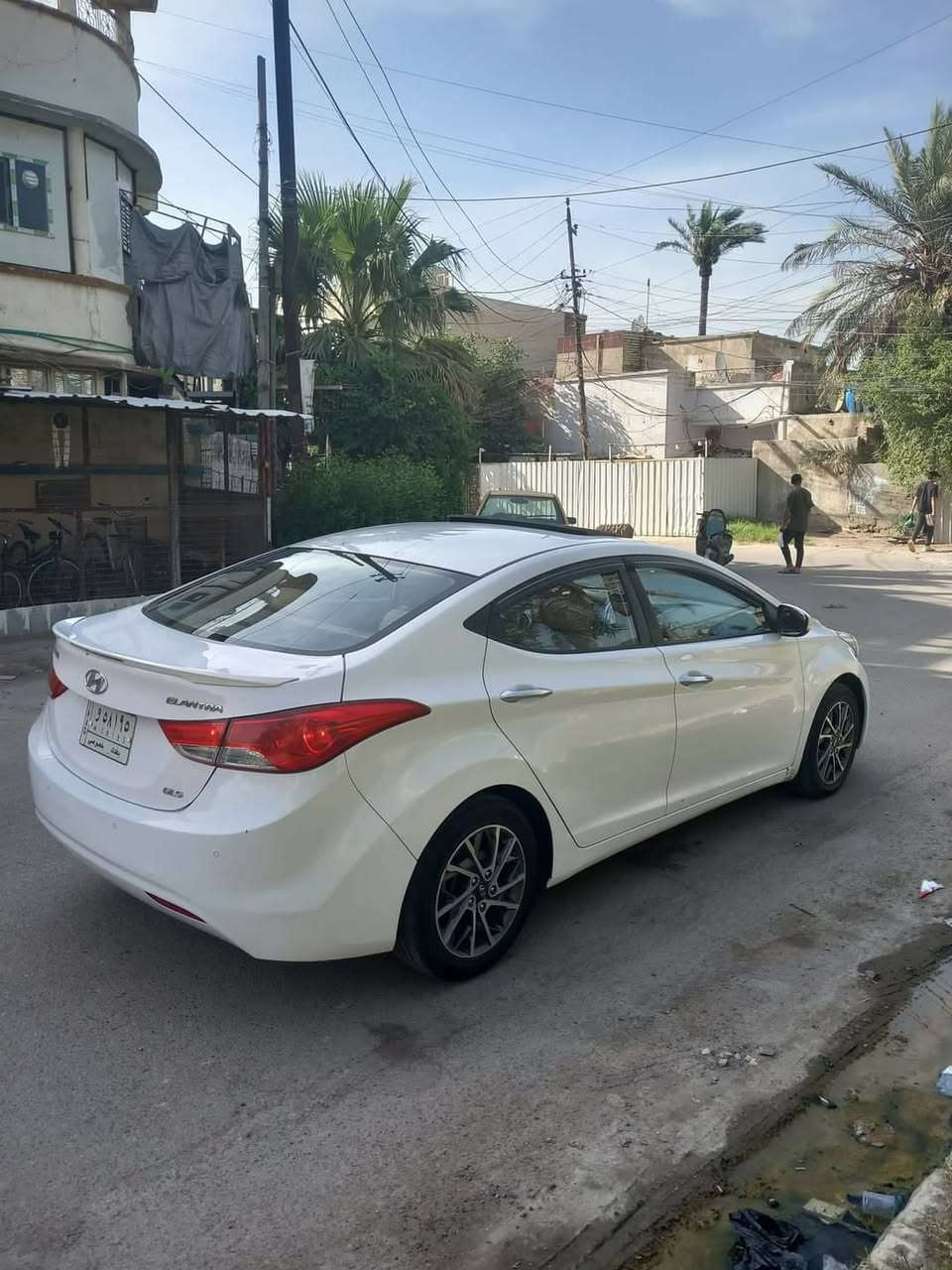 سيارة النترا موديل ٢٠١٤ بغداد خليجي بأسمي فول ماعدا البصمة  مكينه ١٨٠٠ دوش مكان السيارة بغداد ، السعر ١٢٠ ورقه وبيها مجال وهذا رقم صاحب السيارة 
***********

