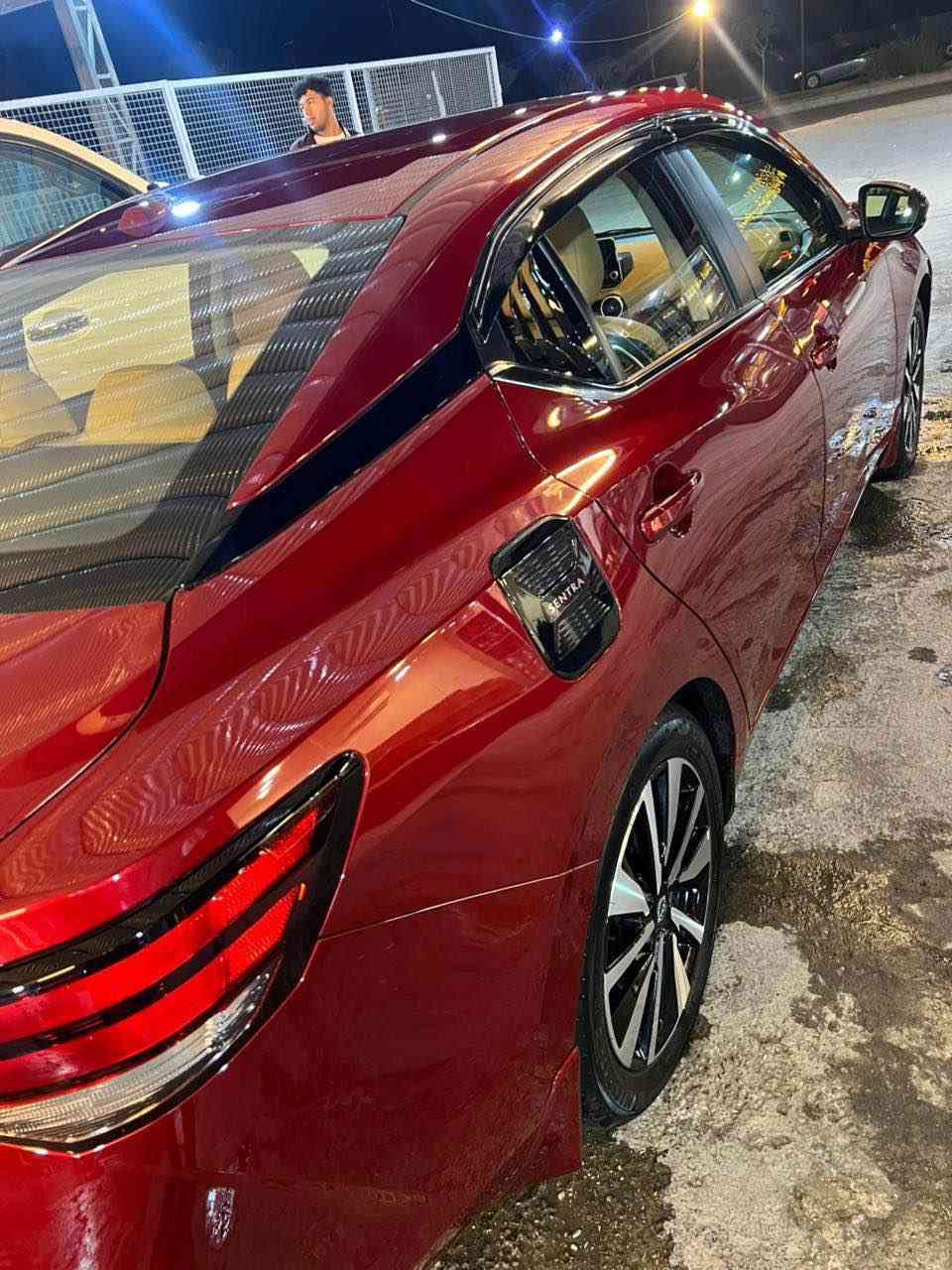 نيسان سينترا2024 جديده السياره حادث فقط بنيد 
السعر 165$ مكان سياره الدوره 
*********** بغداد, العراق
