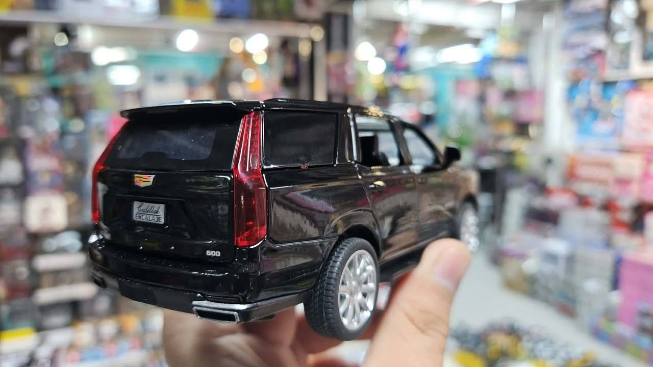 سعر القطعة 14 قطعتين 25 الف 

الحجم 17 سم 
كاديلاك إسكاليد (Cadillac Escalade)،
أجزاء قابلة للفتح: يمكن فتح الأبواب الجانبية، وغطاء المحرك، والباب الخلفي لاستكشاف التفاصيل الداخلية والمحرك.
متوفر توصيل لكل المحافظات 5الاف


**إذا كنت صاحب هذا الإعلان وتريد حذفه لأي سبب، رجاءا أرسل رسالة إلى الدعم الفني**