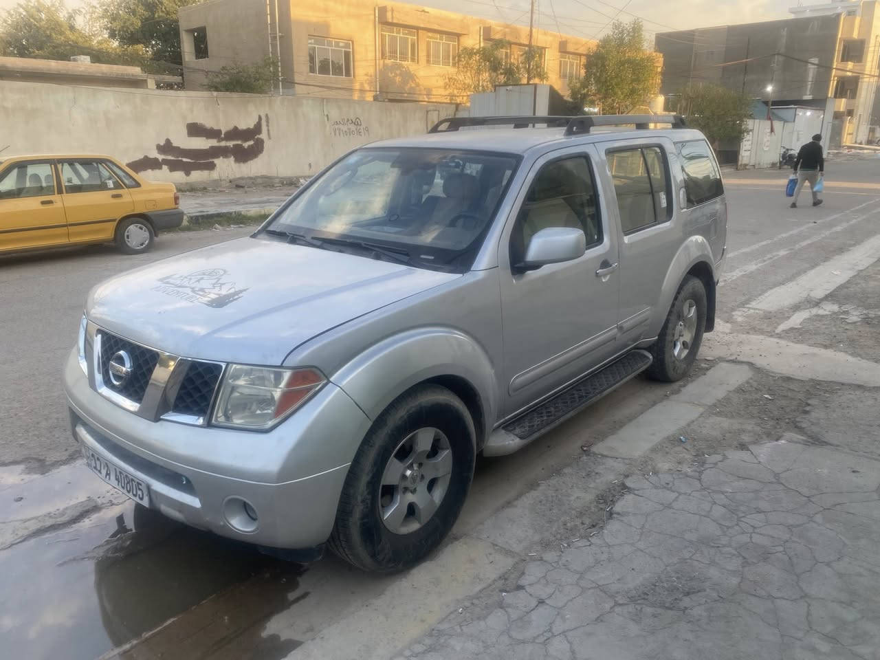 السلام عليكم نيسان بايفندر 2007للبيع بيه خربطه رقم بغداد السعر خاص ***********
