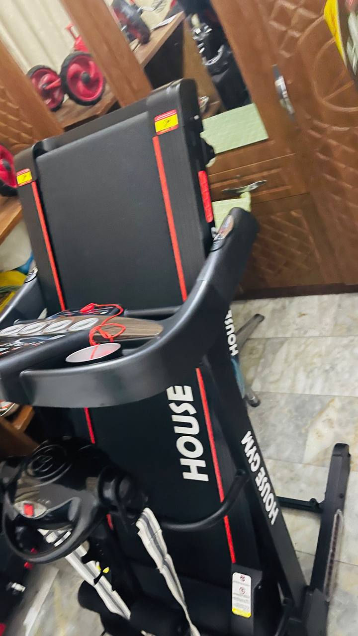 السلام عليكم..جهاز جري شبه الجديد يتحمل 155 كيلو حقيقي نظام جبلي استخدام قليل جدا جدا السعر 325 الف وبي المجال ..رقمي *********** مكاني بغداد السيدية..متواجد في البيت بعد الرابعة عصرا
