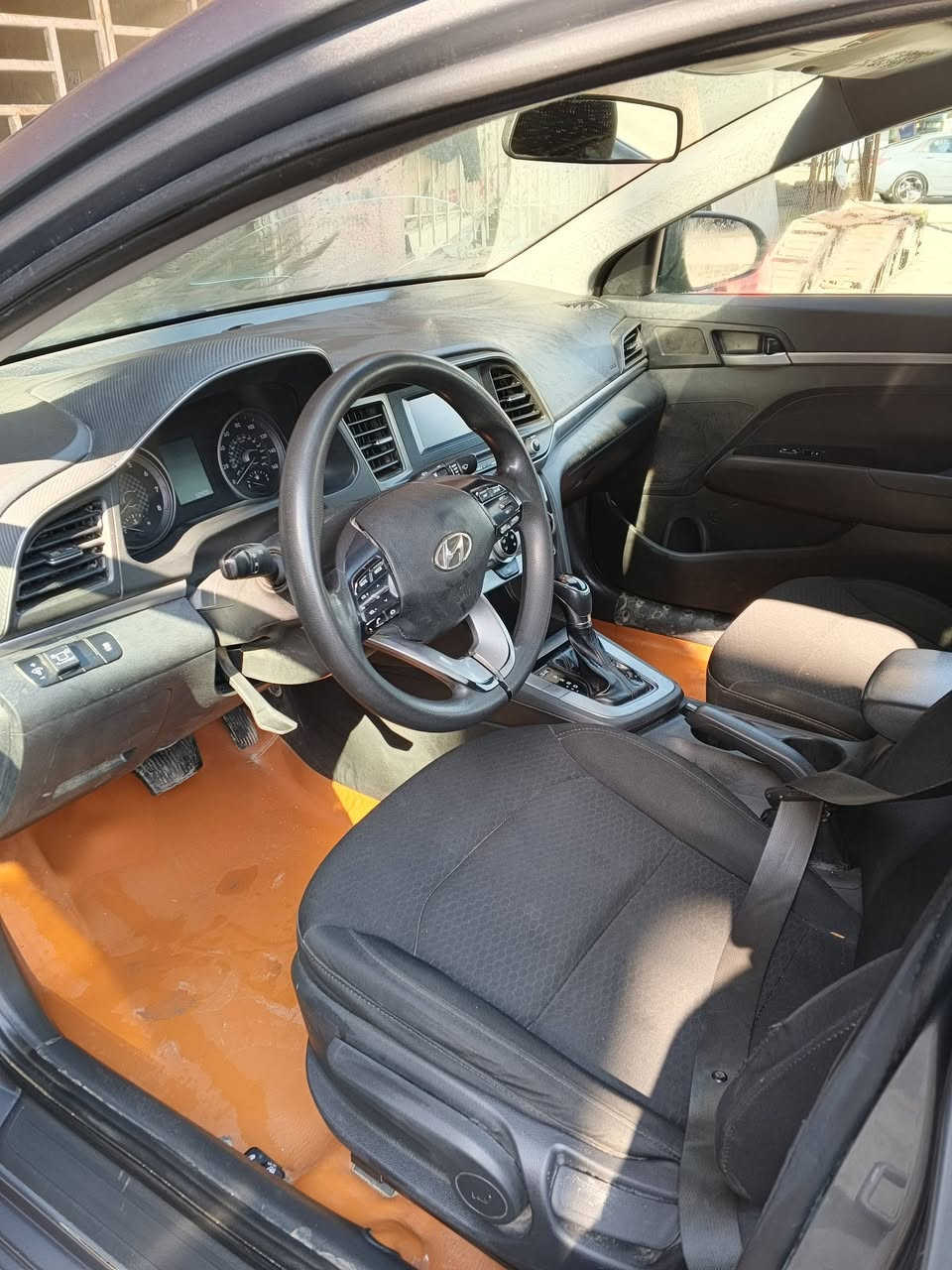 السلام عليكم النترا 2019 وارد امريكي حادثه دعاميه فقط بدونواخل السياره مقفوله جيرم ماشي 49 سياره باسمي السعر 135 وبيها مجال غير متواجد على الفيس رقم الهاتف ***********
