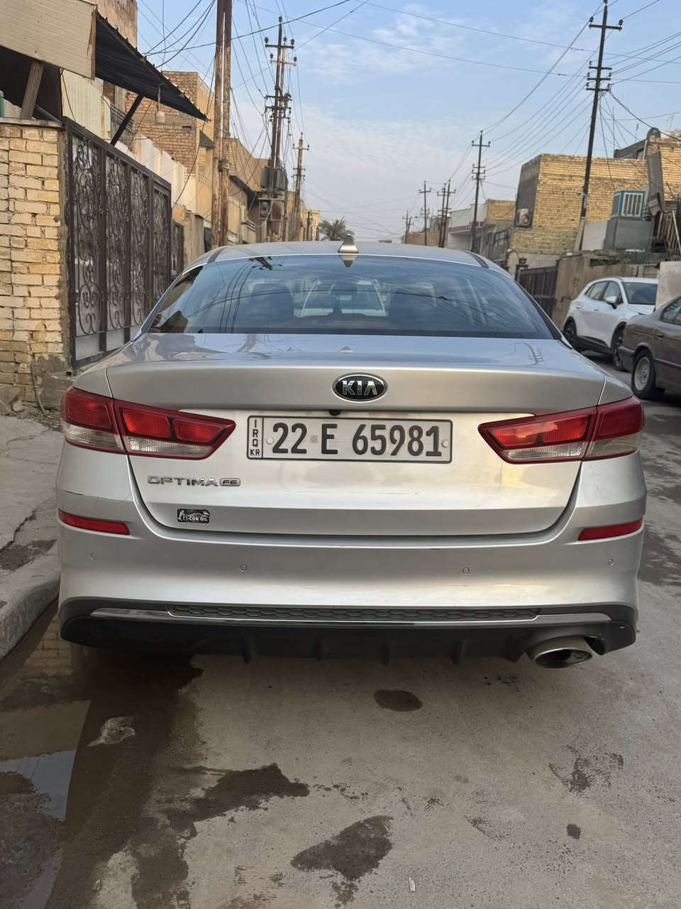 كيا اوبتما FE 2020 
وارد امريكي حادثها قطعه وحده فقط البنيد ومبدل، بيها طخات موضحه بالصوره مطخوخه هنا يمنه، مكينه وگير جديدات ماشيه 81 ميل تخم تايرات جديد قبل شهر اشتريته دواخل نظيفه ميه بالميه رقمها اربيل وباسمي ثاني يوم تحويل السعر 139$ وبيها مجال
📍بغداد الامين الثانيه
رقمي ***********
واتساب***********
