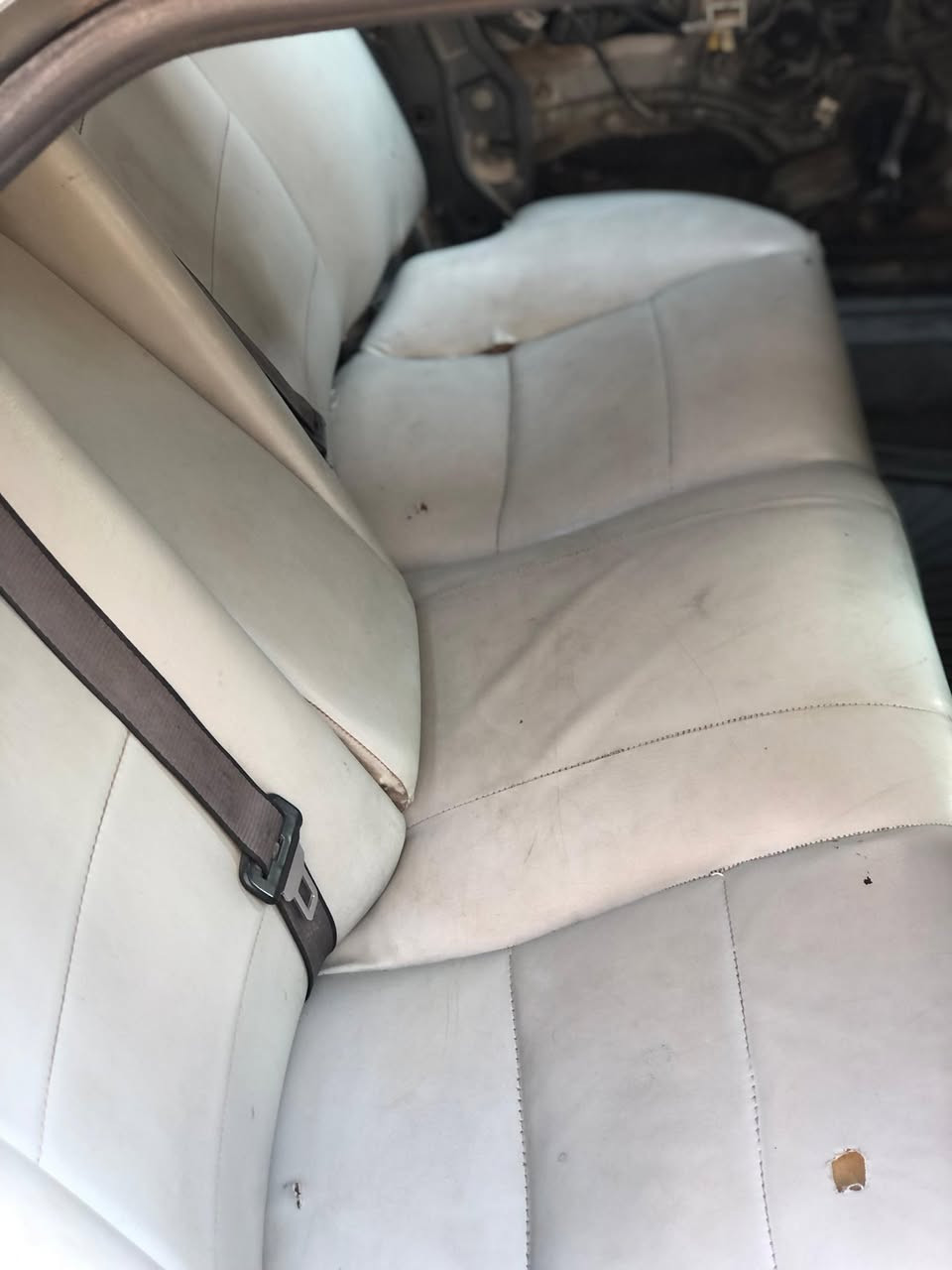 السلام عليكم بي ام730 رقم بغداد الدولي باسمي السياره كير مكينه نضاف حداديه جديده تخم تاير جديد لايت زنون تبريد شغال كشنات جلد السياره عوزها ترتيب السعر35 مكاني بغداد الكراده ***********
