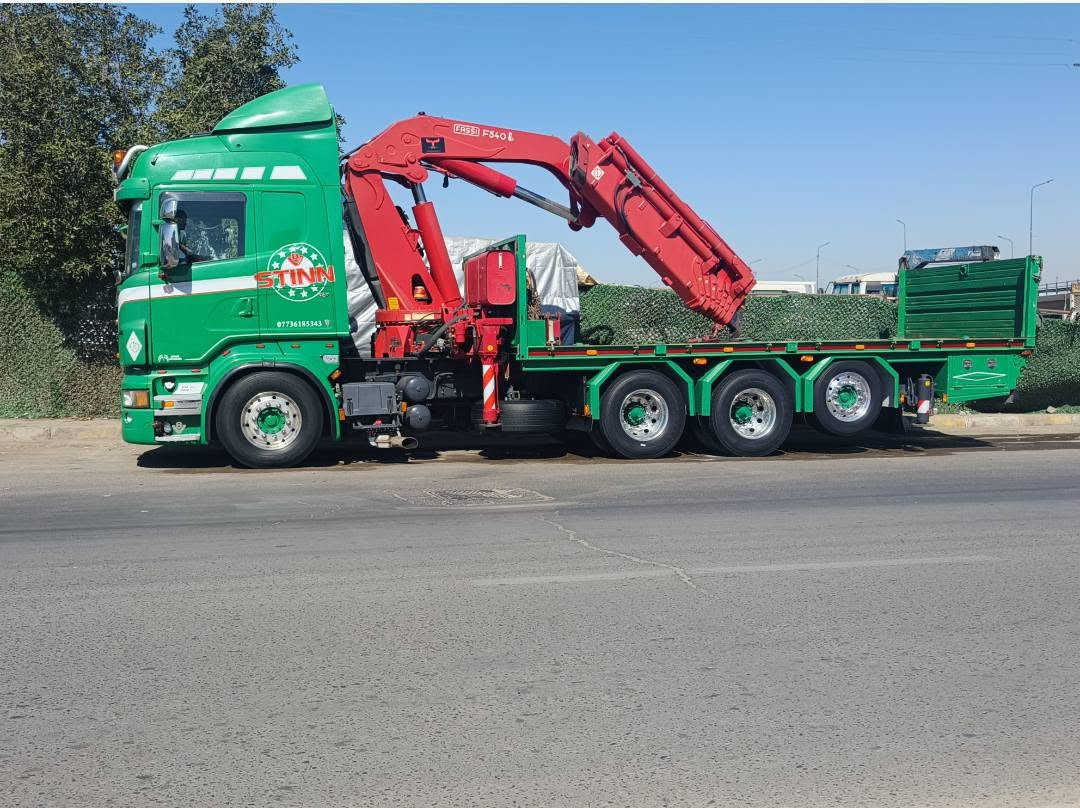 السلام عليكم للبيع *********** سجاد سكانيا فول مواصفات موديل 2014 حجم 560انجكتر كرينه نوع فاسي حجم 540ست سلايتات فول سيفتي سكس سنكل جوبلس أمامي وخلفي باج بطن دبل شاصي بدي بلادي فريم اربيلي تخم تاير وتخم ويل كب
