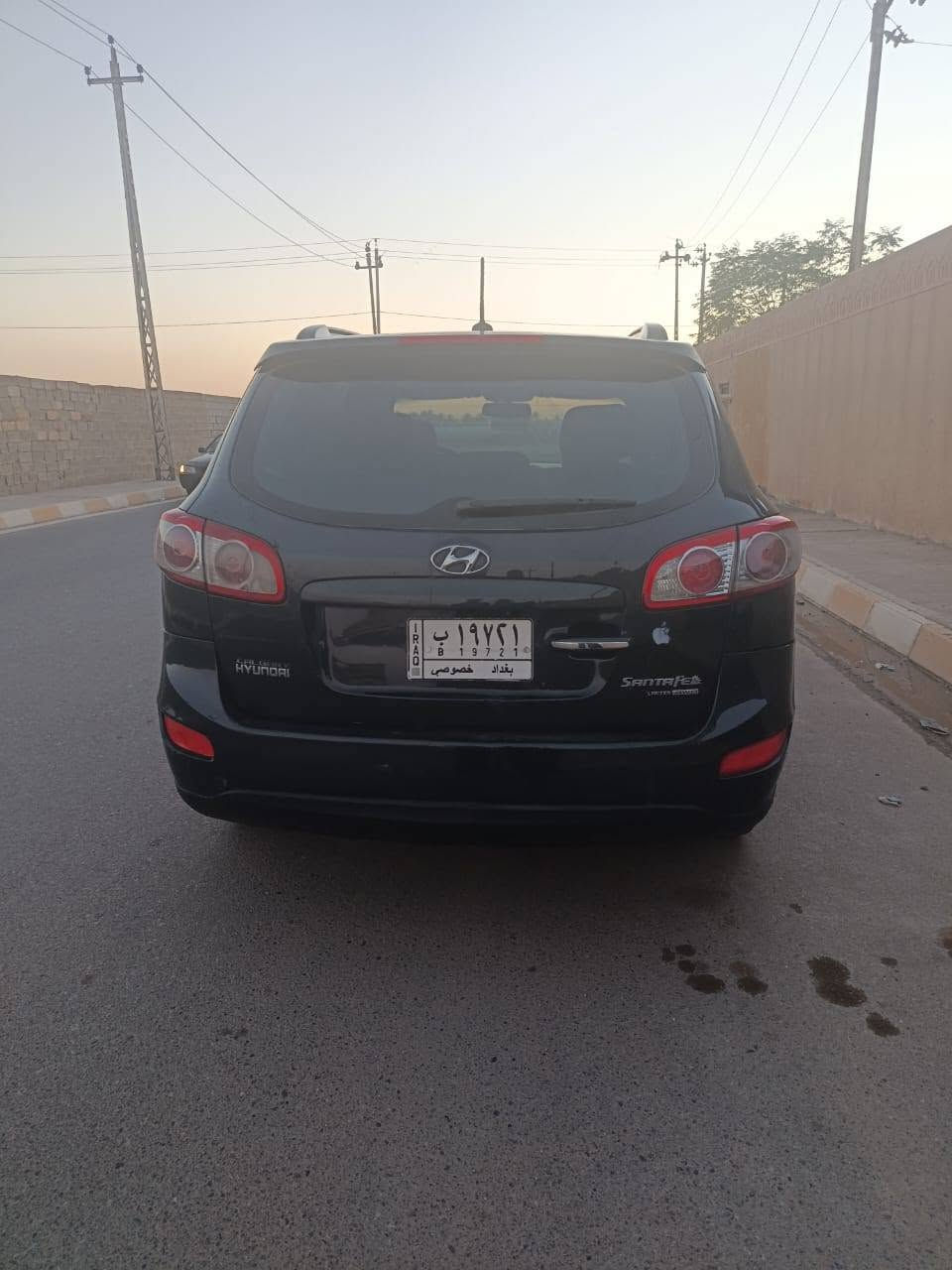 سلام عليكم من رخصة ادمن سنتافيا وارد أمريكي كفاله من اي حادث صبغ بنيد محرك سته فول نقص بصمه تخم تاير صدر امامي وخلفي جاهز جديده تبريد ثلج متعوب عليها مال حناي بل عافيه عل يخذها لون نيلي اي نقص مابيه تراي حال الزيرو بيع فقط عنوان الانبار الفلوجه السعر 115 وبيه قليل السياره خمسه راكب رقم الهاتف (((***********((((***********)))
