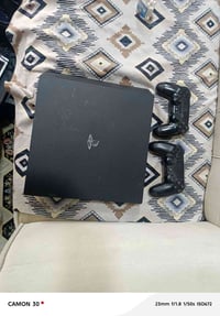 بلي فور للبيع الجهاز نضيف شغال وياه يدات ثنين الرقم 07731207053