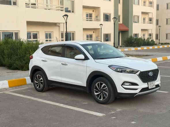 السلام عليكم
للبيع هونداي  السعر ١٤٥ ورقه موبايل ***********
توسان ٢٠١٧ وارد امريكي ***********
حادثه جاملغ وبنيد الحادث والسونار مرفق مع المنشور
 نص مواصفات
محرك ٢٠٠٠ جي دي إي
دواخل لونين 
شاشه تاب 
كامره خلفيه 
فول تحكمات استرين 
تبريد ثلج ⛄️ 
السياره جاهزه من كلشي فضل الله 
رقم شمالي تحويل ثاني يوم مكانه بغداد بسمايه
