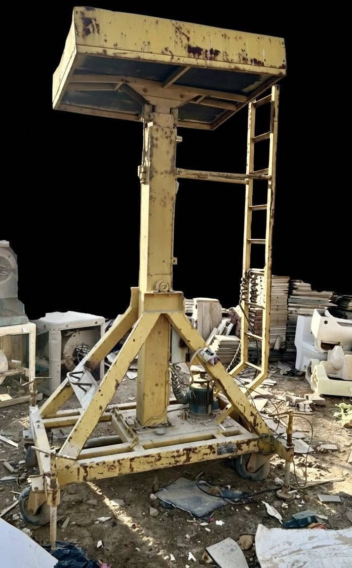 رافعة ( مصعد ) كهربائي للبيع المكان بغداد 
***********
