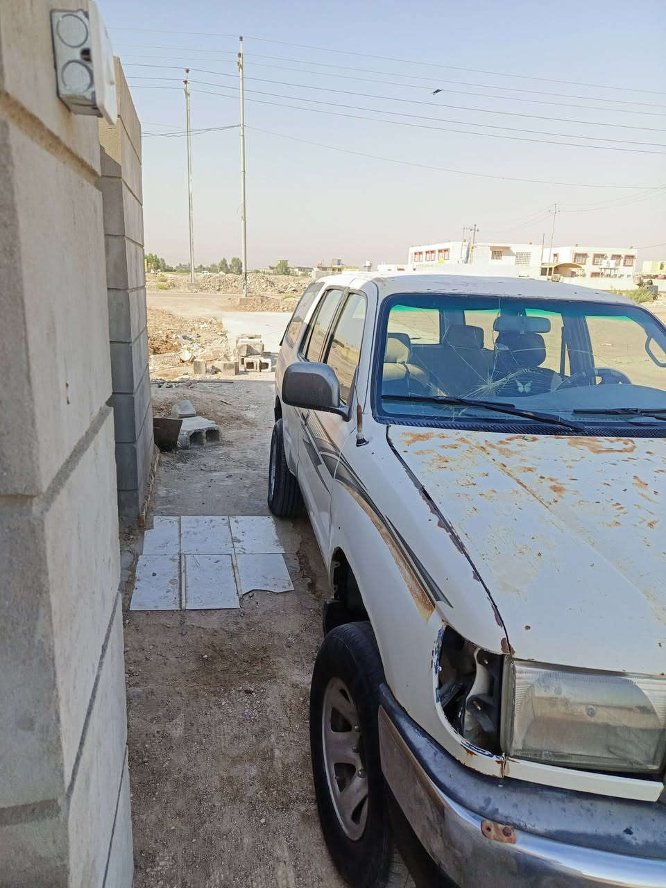 سلام عليكم  تيوتا فورنر استيشن موديل 2002 صاحبه ماندله السياره مكينه محوره مال بنكو كاز السياره خير من الله تخم تاير كهربائيات كله شغاله كير ومكينه مكفولات السياره مكفوله من الضربه والكص والخياس للعلم السياره كير عادي 
 سياره تخم تاير  سعر 20وبيها مجال رقم الهاتف  *********** ذي قار  قضاء الدوايه
