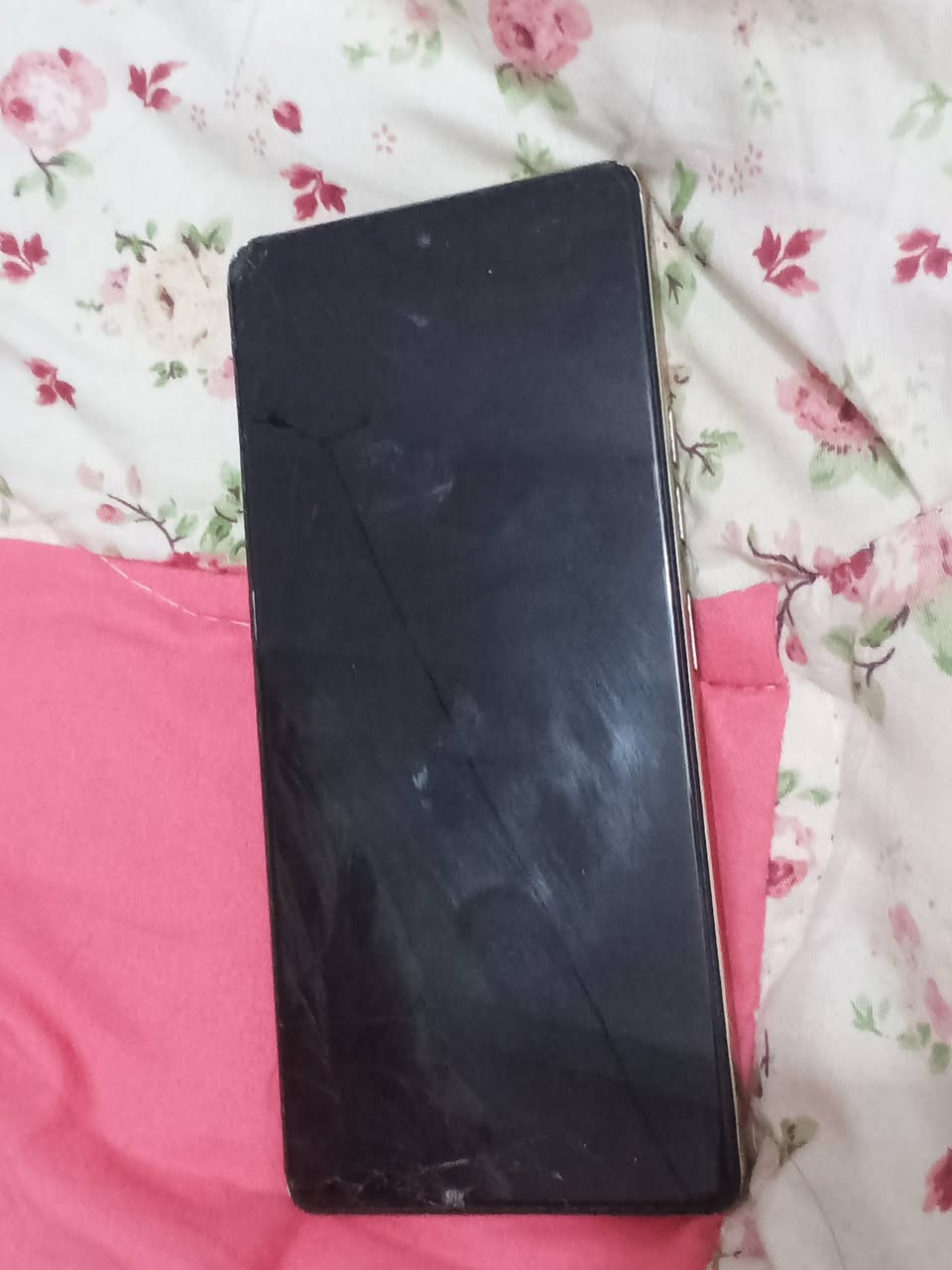 سلام عليكم
مبايلTECNO CAMON 30
اريد مراوس فقط 
كامرات 50ميكه بكصل
زلال كامراته 
سيم كارت دبل 
شريحه مكاني 
نجف حولي 
رايد مراوس ب 
ايفون
رقم الهاتف ***********
بي واتساب
