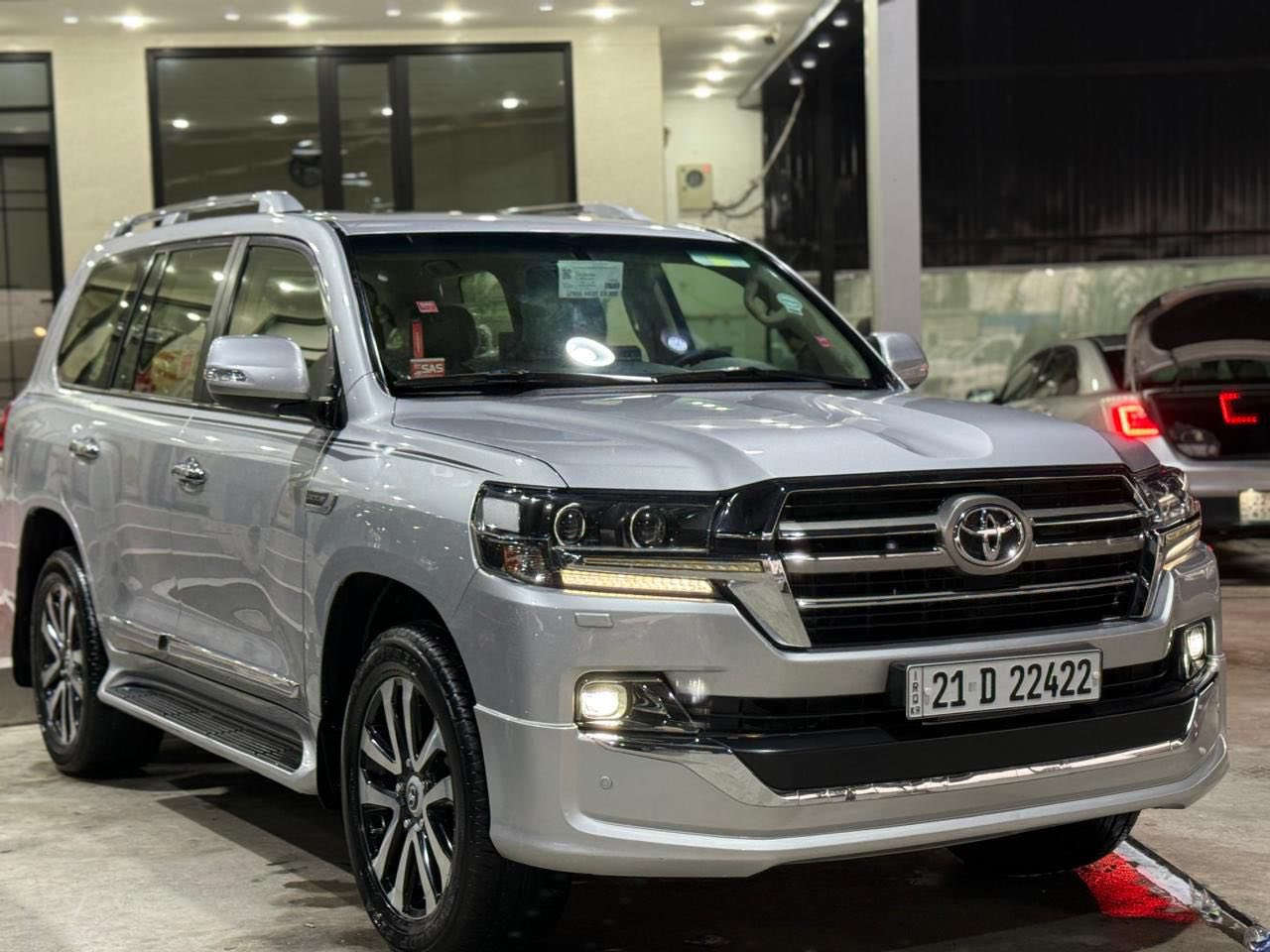 لاند كروزر موديل2019وكاله ساز كران تورين اصلي كوشنات اثنين كهربا صندوك جك شفط  سياره مكفوله بدون صبغ ثلاث شاشات عنوان سليمانيه السعر 485بيها مجال***********/***********بيهن واتس
