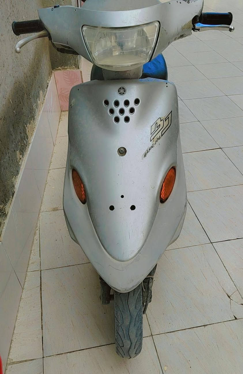 دراجه بيجي للبيع السعر ٣٠٠ وبيهه مجال الشراي يتصل عل *********** مكانهه السماوه كرهبايات شغاله مكينه ناعمه دراجه جديدة احله من الصوره
