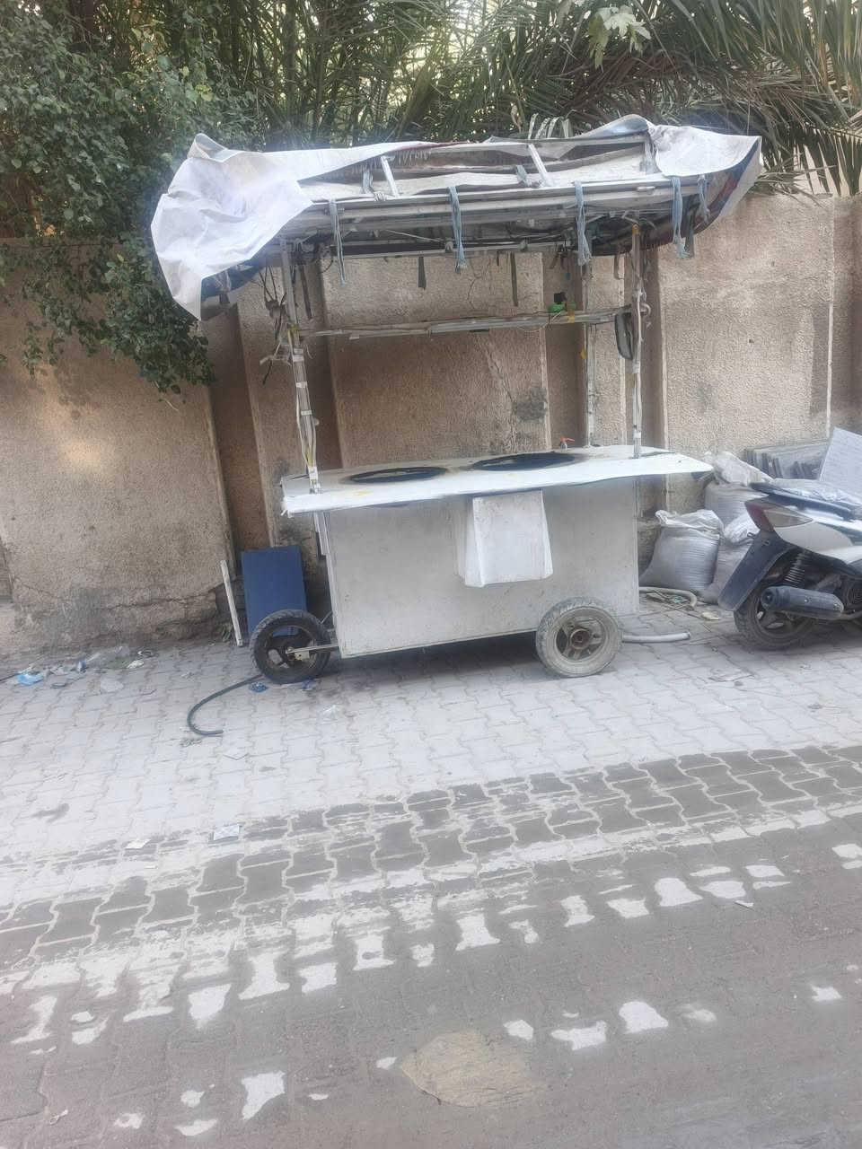 عربانه للبيع قييم الليرضى بيه الله واخذها إذا أنت على باب ألله بس خلي كدوره واشغل عربانه كامله وتخمه ***********مكاني الحريه دباش مقابل صيدليه البهاء
