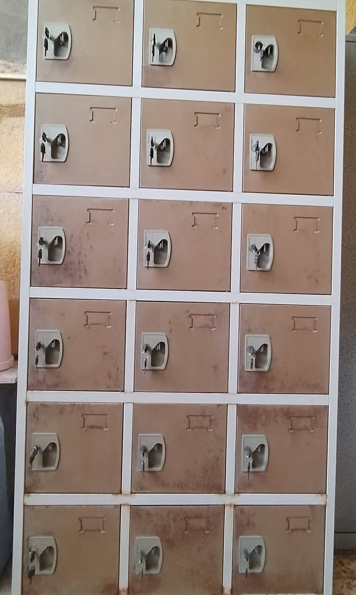 الوكر حديد 18 خانة السعر 150 العنوان بصرة الجزائر الي يريد رقم صاحبة يدخل خاص ما انشرة عام 🫱🏽‍🫲🏻


**إذا كنت صاحب هذا الإعلان وتريد حذفه لأي سبب، رجاءا أرسل رسالة إلى الدعم الفني**