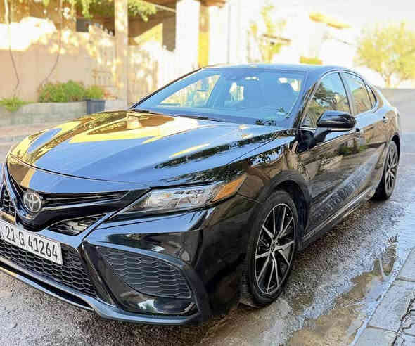 تۆیۆتا کامری 
مۆدێل 2023 SE ئەمریکی
٥٠ مایڵ ڕۆشتووە 
ڕادار و تعدیل سرعة
سەیارەکە هەیکەل و هەموو شتێکی زۆر جوانە و عەزیەت نەدراوە
بۆنیت و چەمەلاغی پێشەوەی بۆیاغە و تەنیا پەڕەشووتی سوکانی تەقیوە
هیچ دەستێکی نەکردووە و هەر لای خۆمبووە و سەنەوی تازەیە و بە ناوی خۆمەوەیە 
پارەی ژینگەو ڕێگاوبانو هەموو شتێکی  تاوەکو کۆتای ٢٠٣٠  دراوە.
مەسج بکە یان تێل بۆ *********** رانية
