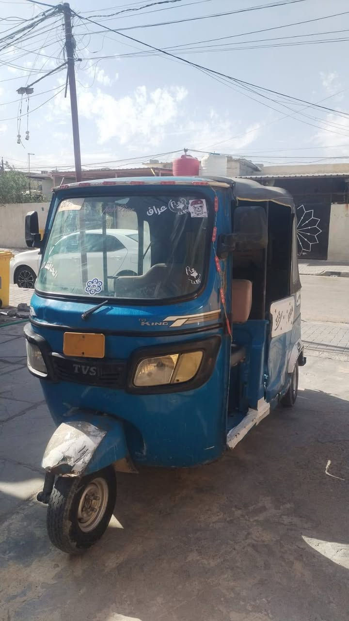 تكتك 21 سنويه المحرك مفتوح شركه تخم تاير جدد البدي نضيف شوف العين السعر خمسه ونص  وبيهة مجال شويه للشراي رقم الاتصال ***********
