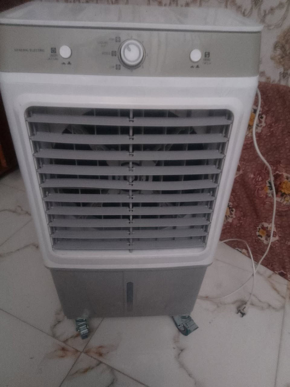 كمفيره حجم صغير مال محل أو مطبخ نظيفه جدا جدا سعر 75 قفل ***********
