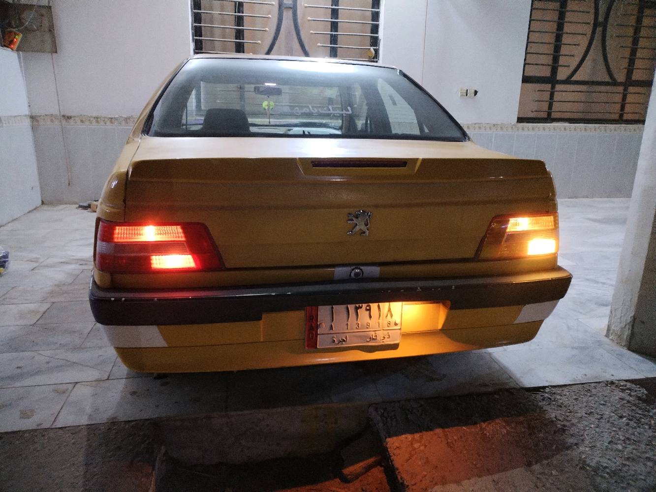 السلام عليكم
 بيجو اكد لميس موديل 2016
رقم ذي قار ضربه بيها جنطه مكينه تنقص صدر حداديه تعبان.
الهاوزن دبل بوربرن توني مسويه ودبل خلفي جديد كهربائيات كامله. مطلوبه هيئه من سنة ال٢١ سياره نظيفه وحلوه راعيها بناصريه رايدها
ب٢٥ وبيها مجال  وهذا وقمي
***********