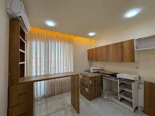 للايجار_في_السيدية
شقة في (مجمع المحبه) نضيفه جداً 
(للعوائل فقط)
تحتوي على :- (مؤثثه اثاث بالكامل) 
مساحه 103 متر 
صالة _مطبخ _ غرفتين نوم _ بارك مجاني _ مصعد 24 ساعه _ خدمات صحيه 
سعر الايجار:- مليون و250 

للاستفسار (متوفر واتس اب) :***********
الكوخ للتطوير العقاري
