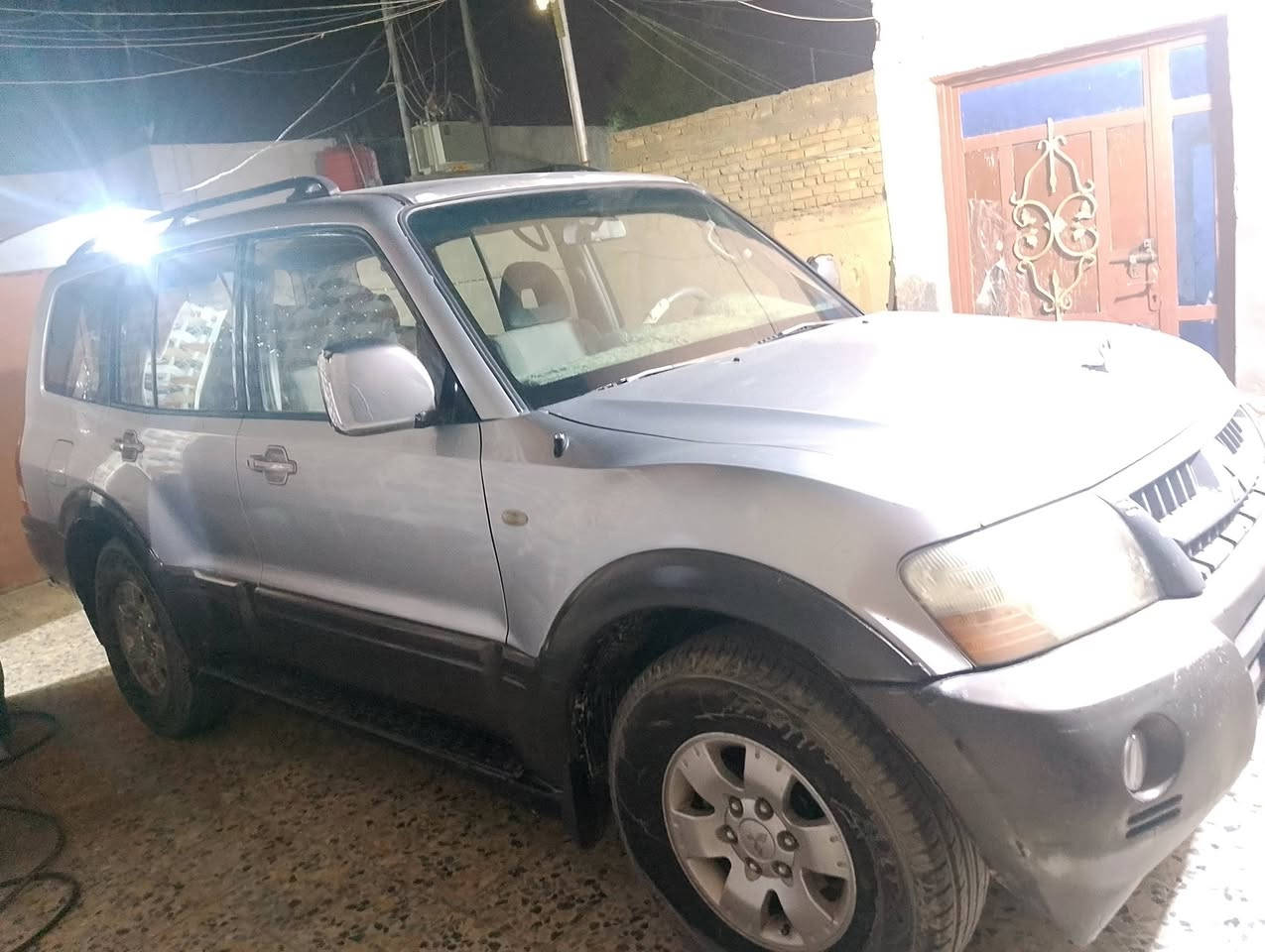 سياره باجيرو موديل 2006 سبعه راكب فول مواصفات مكينه VVT3000 كفاله كير ومكينه كفاله عامه تبريد فول أمامي وخلفي تخم تاير جديد حداديه جاهزه وبيه منظومه غاز تشتغل غاز وبانزين مابيه أي نقص رقم ذي قار دولي قبل شهر داخله هزه بأسمي رقم *********** سعر 85 وبيه مجال قليل 
الموقع : ذي قار الناصريه قضاء الرفاعي
