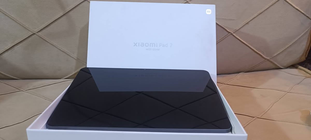 ايباد pad7 شاومي ايباد نضيف كلش مستخدم سنه فقط قريت بي سادس على يويتوب . السعر 550
2-ذاكرة 8GB/256GB 🗂️🗂️
3-شاشة قياس 11.2 بدقة (2136*3200) عالية ترددHz144🖥️🖥️
4-كاميرا خلفيه 13MP, امامية 8MP 📸📸
5-مكبرات صوت رباعيه بنظام Dolby Atmos 🔊🔊

📱📱📱ملحقات الجهاز :-
…حافظة جلد مغناطيسية 💼💼
…الرقم ***********
