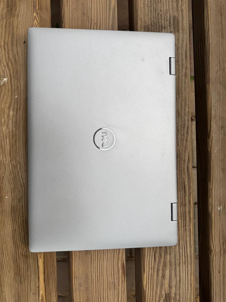 السلام عليكم 
لابتوب dell لمس قلاب 
Ci5gen11g7
كور اي فايف جيل ال 11
Ram16
رام ١٦ كيكا
Hard256ssd
كارت شاشه داخلي intel iris xe
شاشه ips full hd 13.3 لمس قلاب تصير تابلت
بصمه اصبع وبصمه وجه 
مكاني بغداد الاسكان يم مستشفى آلطفل
رقمي *********** 
السعر ٤٧٥
