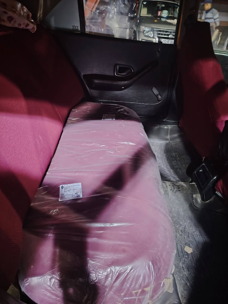 سلام عليكم  بيجو 405 موديل 2012 هيه وخرمات مصفره جاهزه اي نقص مابيه كهرباياته تبير كله شغاله.  مكاني الديوانيه قضاءالبدير *********** هاذه رقمي ودلل.
