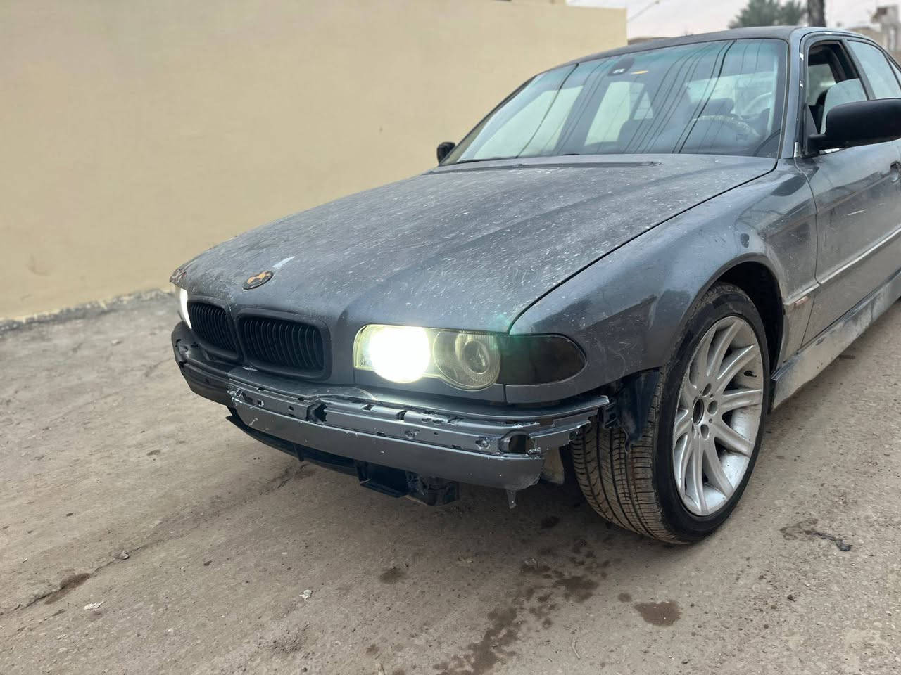 سلام عليكم شباب بيم خفاش رقم دهوك مودل] 95}  سياره شرعي ماله متوفي محرك 8سلندر محرك وكير شرط مال كصه نشاط فول تحرك تاير  كهربايت كله شغاله 
تدفه شقاله  كشنات هتربيهن 🔥 (صدرامامي خلفي جديد تخم تاير جديد سياره عايزه بس دعاميه وبطانه باب سايق ]
سعر سياره 30 وبيه مجل مكان سياره صلاح الدين بلبيجي رقم صاحب سياره ***********
