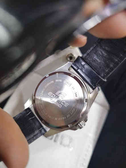 اخوان هاي ساعه كاسيو اصليه شخط مابيه سير جلد كلشي مابيه جديدة بس عازهة بطارية تفاصيل اكثر خاص لو ***********
