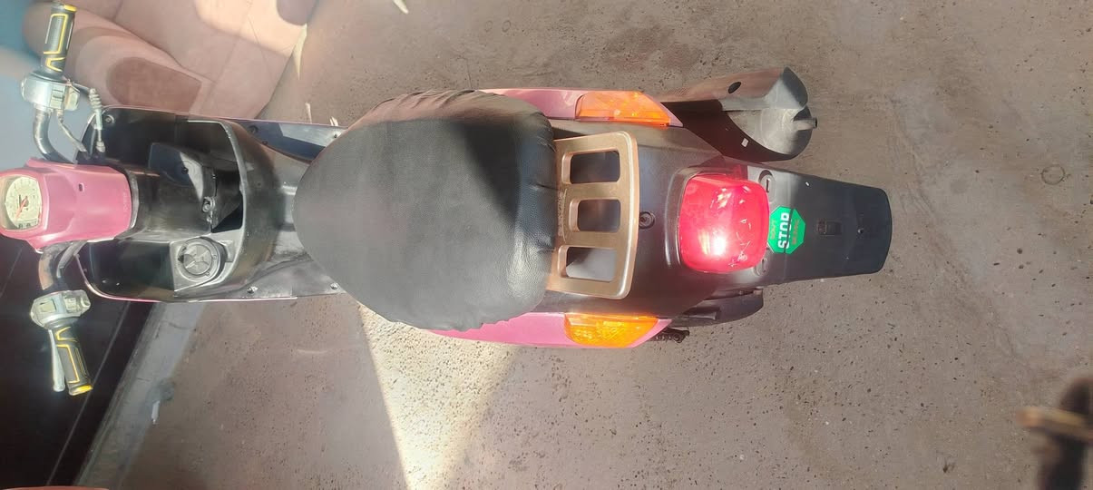 دراجه بوليسي لبيع محرك مامفتوح الدراجه جديده وحلوه كلش بس بيها هاذا الكسر بل كفر الكدام نكرت سلف وهندر كهربايات كله شغاله نعومه فول مال جناي مستعجل علا بيعتها السعر 625 وبيها مجال حك الجيه ***********
