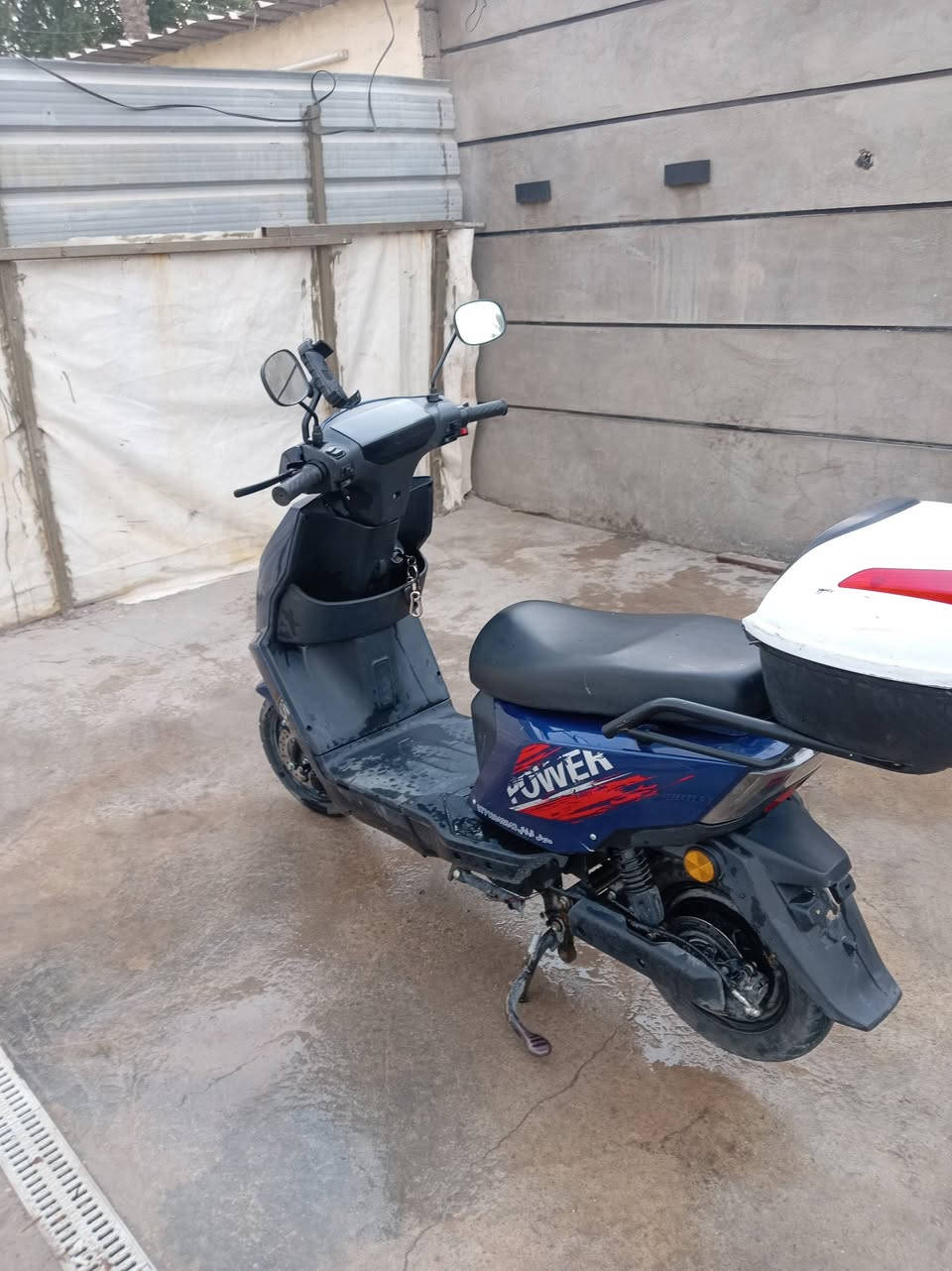 دراجة شحن سكنس جاحزه *********** بغداد الزعفرانيه
