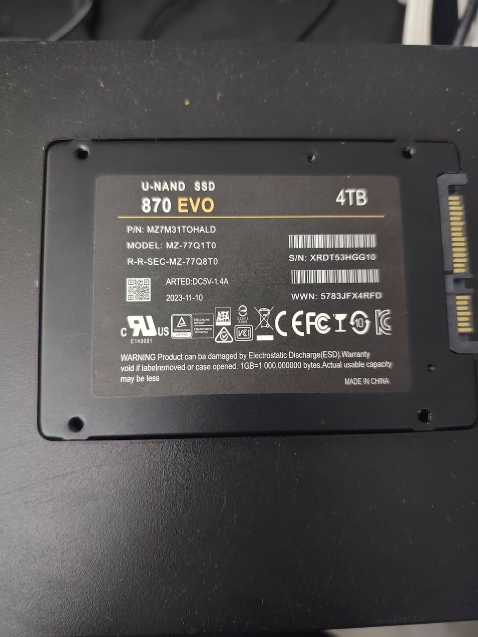 سلام عليكم
Ssd مستعمل للبيع حجمه 4تيره
السعر 200 الف وبي مجال حق الجيه
توصيل ممتوفر
باقي التفاصيل خاص


**إذا كنت صاحب هذا الإعلان وتريد حذفه لأي سبب، رجاءا أرسل رسالة إلى الدعم الفني**