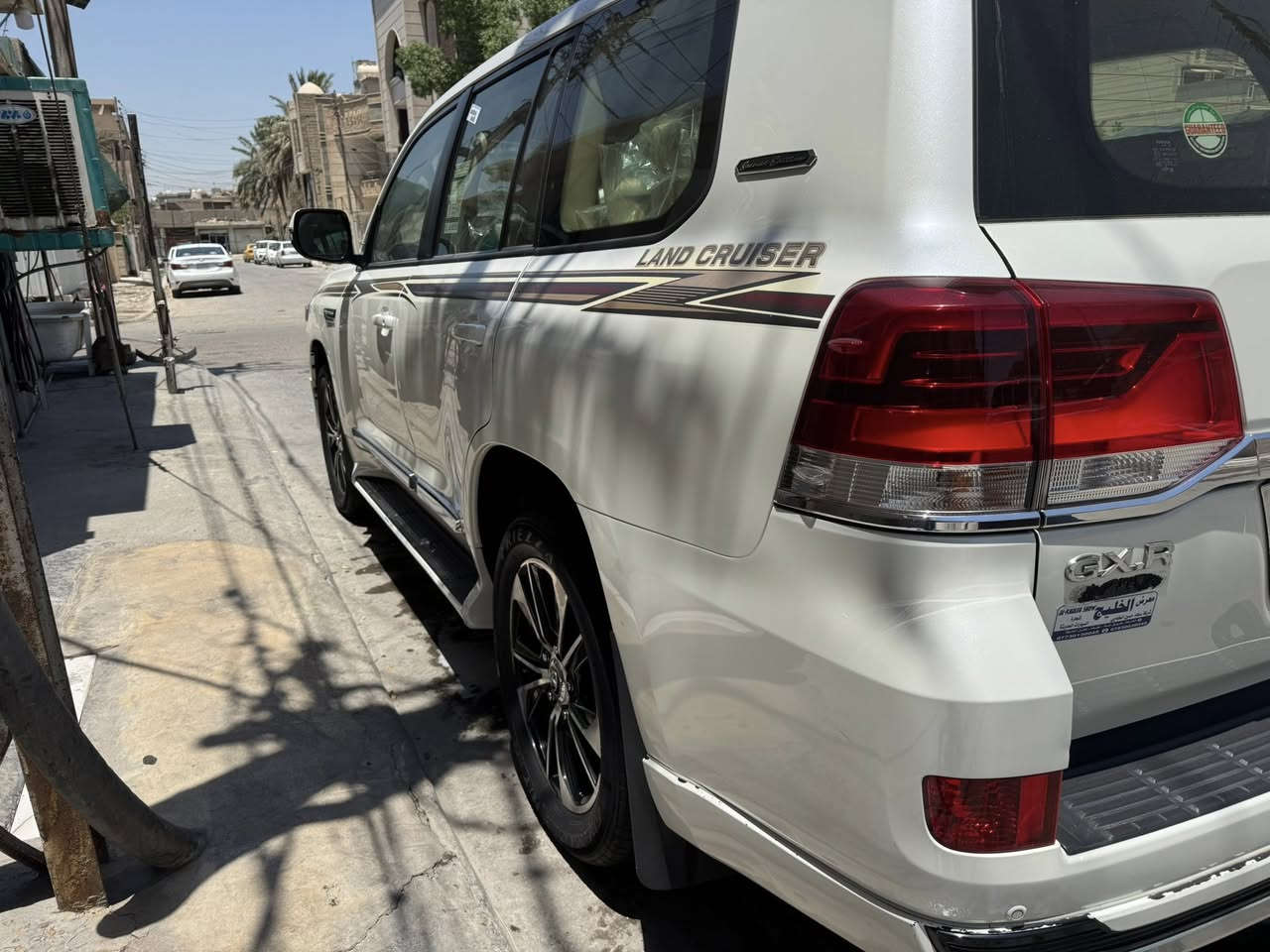 لاندكروز جكساره سياره موديل 2021 بيه بارد بلباب الخلفي جهد سايق سياره ماشيه 132 باقي مكفول ع سونر مكان السياره بغداد الامين ثانيه ***********
