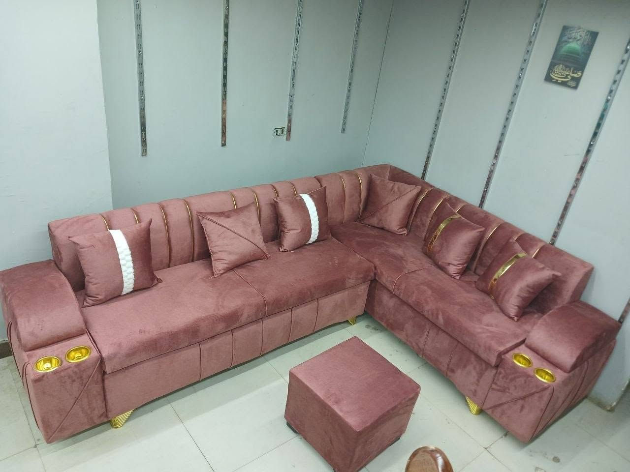 بجد حكاية
ركنه مقاس 2×280
خشب موسكى محمل 
نجارة محترمه وتشطيب رايق 
قماش جلد مقلوب مستورد اصلي سفنج مظغوط

التواصل خاص أو واتس 01021954558


**إذا كنت صاحب هذا الإعلان وتريد حذفه لأي سبب، رجاءا أرسل رسالة إلى الدعم الفني**
