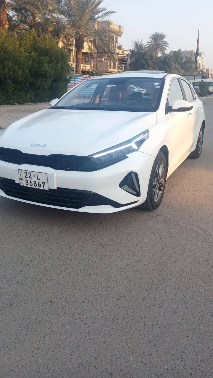 سلام عليكم كي ثري موديل ٢٠٢٢ فول موصفات رقم اربيل بأسم شركه تريد تحويل تريد وكاله تجي تبريد قطعتين واشارة لكزز ولد يدات نيكل كشن بيجي نظيفة جدا بيه رصعتين موضحات بصوره مسويهن ممبينات السيارة ماشيه ٨٣ الف مكاني البياع السعر ١٣٨ رقم ***********
