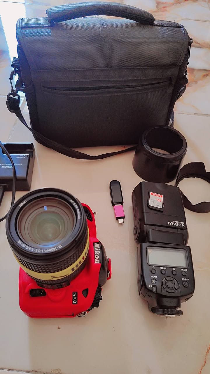 كامره نيكون 7100
نضافه فول 

كامل ملحقات المكان ناصرية 

لبيع أو مراوس بكامره احدث وطي فرق 

السعر 570

وهاي صوره


**إذا كنت صاحب هذا الإعلان وتريد حذفه لأي سبب، رجاءا أرسل رسالة إلى الدعم الفني**