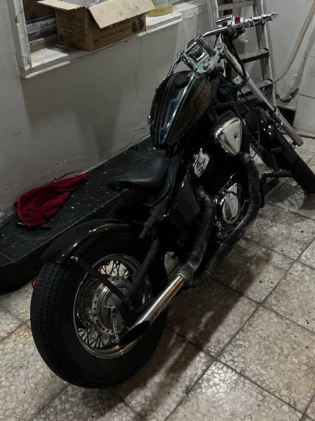 السلام عليكم هارلي هوندا ببر موديل 1994
محرك 400cc عليهة صالنصات رياضي وصوت طرب 
للبيع 
تواصل فقط اتصال 
اتصال : ***********
واتساب : ***********
