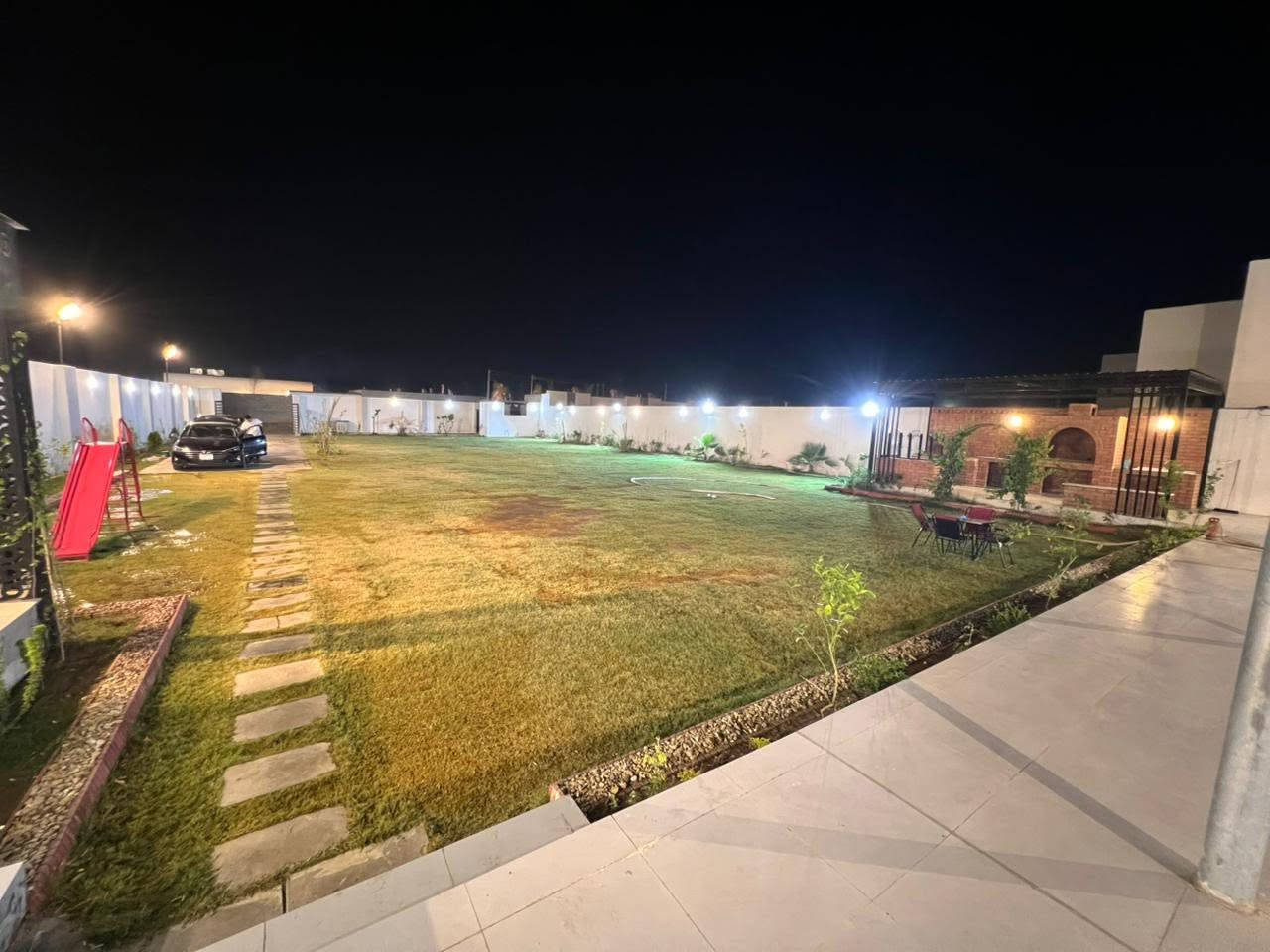 🔥 للبيع مزرعة استراحة راقية في بلد 🔥

📐 المساحة: 1750 متر مربع
📍 الموقع: تبعد 100 متر فقط عن الشارع العام
🏊 مسبح كبير 14×6 متر مضاء
🏡 بيت + حديقة 800 متر
💰 السعر: مناسب جداً وقابل للتفاوض للجادين فقط

للتواصل واتساب: ***********
