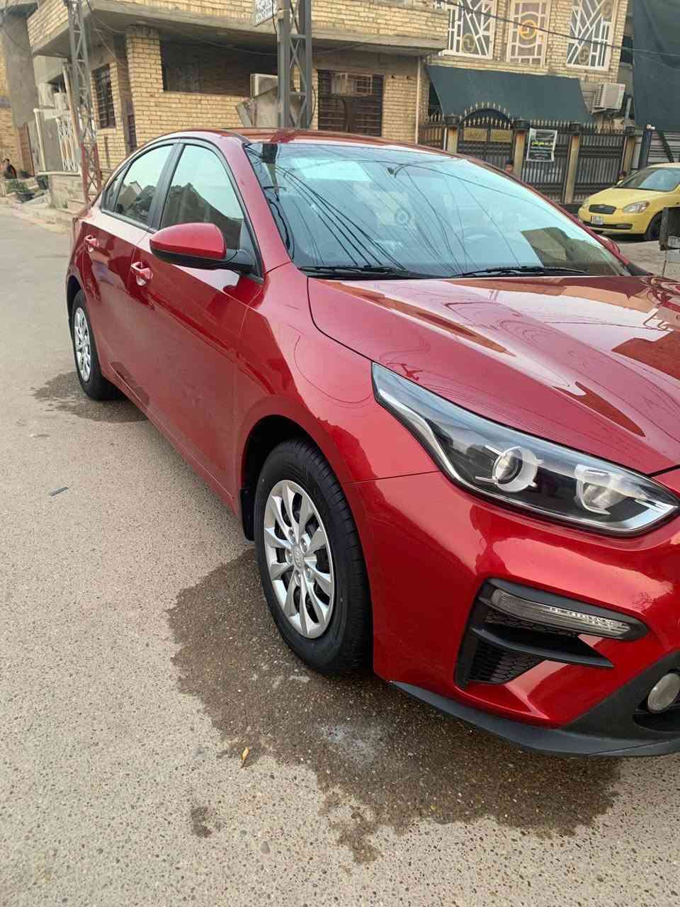 سلام عليكم سيراتو بغداد موديل 21مكينه1600ماشيه 77 بدون صبغ بيهه بارد بل جاملغ الخلفي قليل وبيهه ملاحظات جدن بسيطه سياره جاهز وجديده دوشمه تخم تاير كامله على اخر حبايه سعر 142وببهه مجال  ***********
