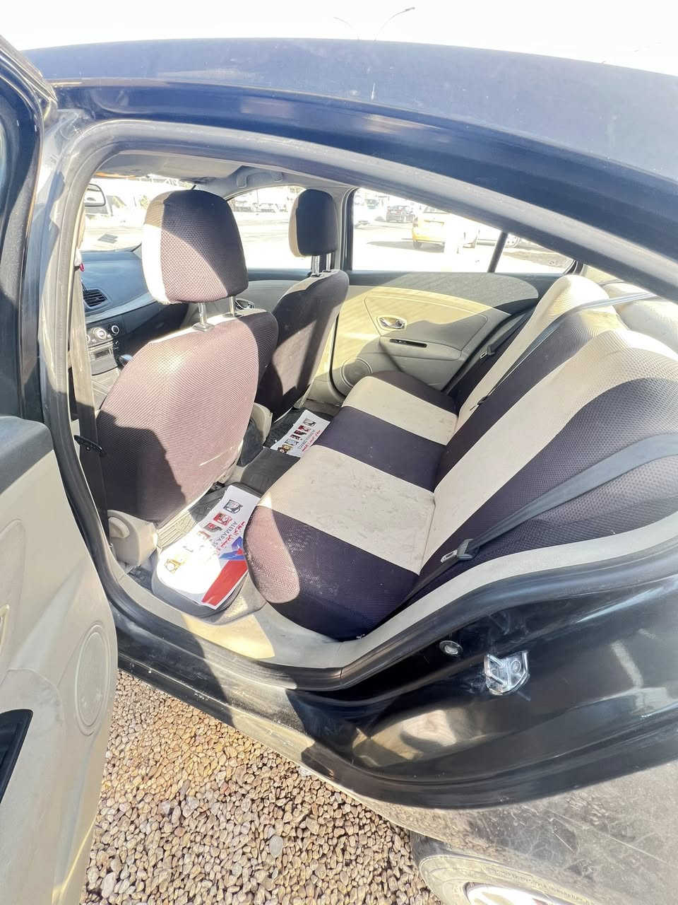 رينو فلونس موديل 2016
سياره مكفوله من ضربه وصبغ 
بيه جراد بنيد وقماره وجنطه 
سياره باسمي رقم كربلاء 
كير ومكينه ع وضعية الشركة
مكانة كربلاء 
سياره ماشيه 99 الف
رقم تلفون ***********
السعر 71 وبيه مجال
